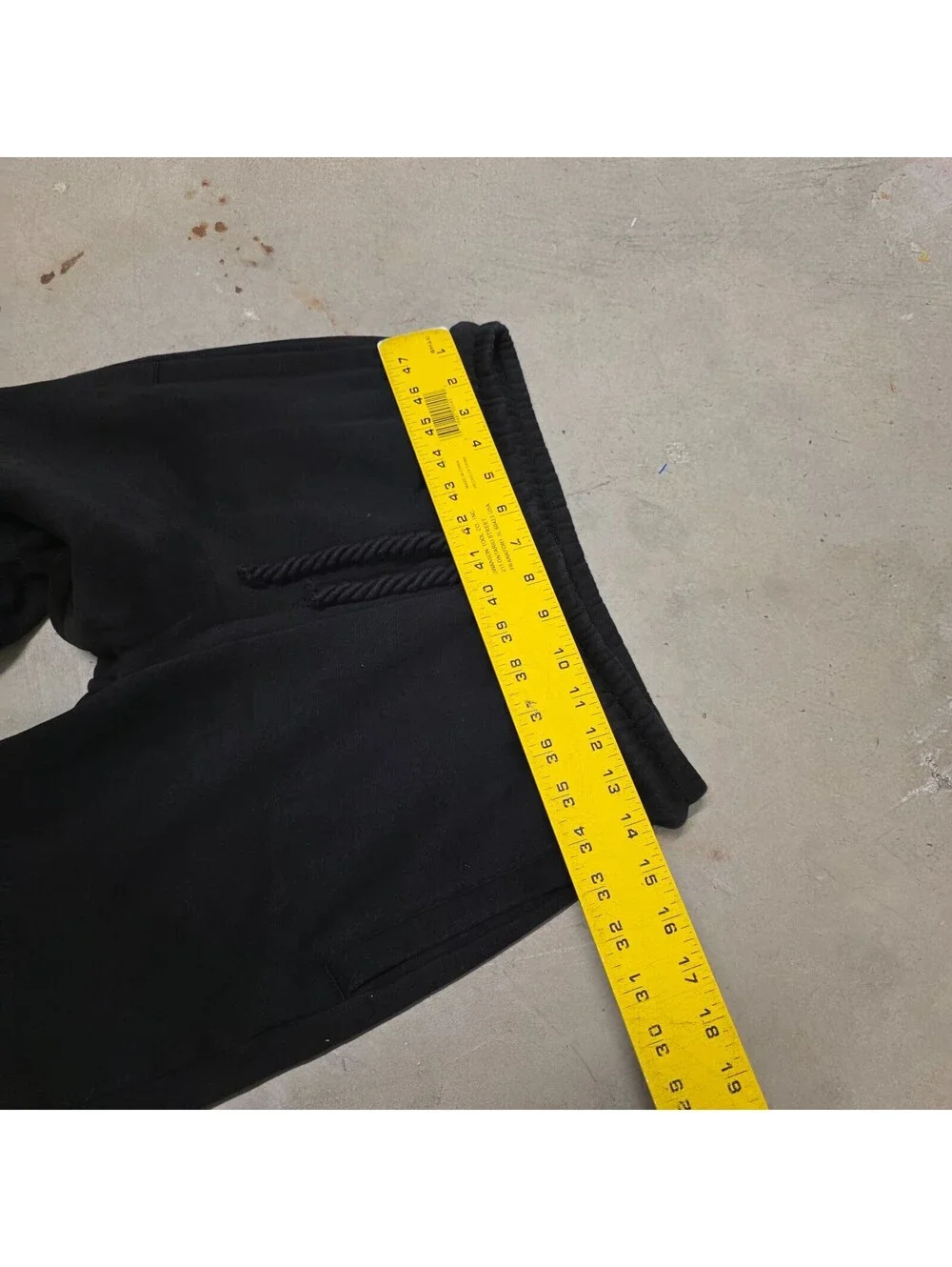 SYNA World Can’t Rush Greatness Sweatpants S Side Ankle Zips. Black